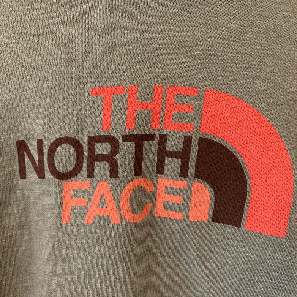North Face Pullover - Picture 2 of 5